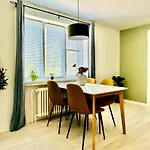 Apartman 5 Minute Walk To Lego House - 50m2 Cozy Apartment- D Unit