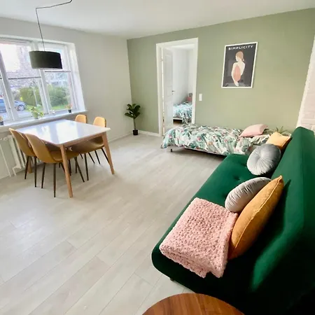 Apartman 5 Minute Walk To Lego House - 50m2 Cozy Apartment- D Unit