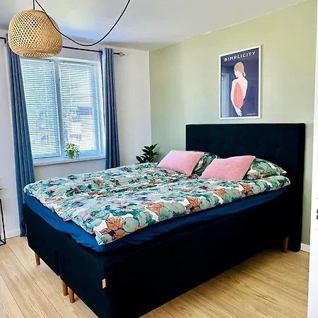 Apartment 5 Minute Walk To Lego House - 50m2 Cozy Apartment- D Unit *