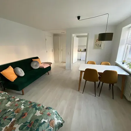 5 Minute Walk To Lego House - 50m2 Cozy Apartment- D Unit Billund